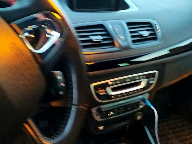 Синий Рено Меган, объемом двигателя 1.5 л и пробегом 300 тыс. км за 7700 $, фото 7 на Automoto.ua