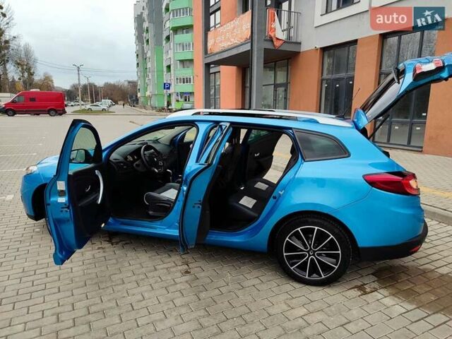 Синий Рено Меган, объемом двигателя 1.5 л и пробегом 200 тыс. км за 8999 $, фото 92 на Automoto.ua