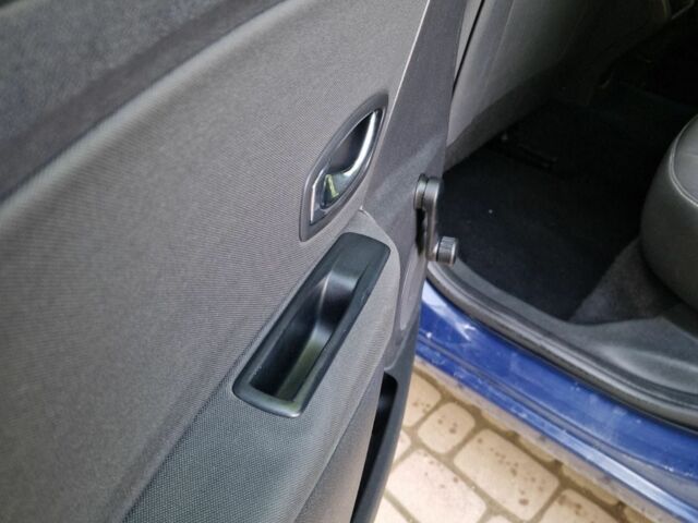 Синій Рено Меган, об'ємом двигуна 0 л та пробігом 195 тис. км за 7115 $, фото 7 на Automoto.ua