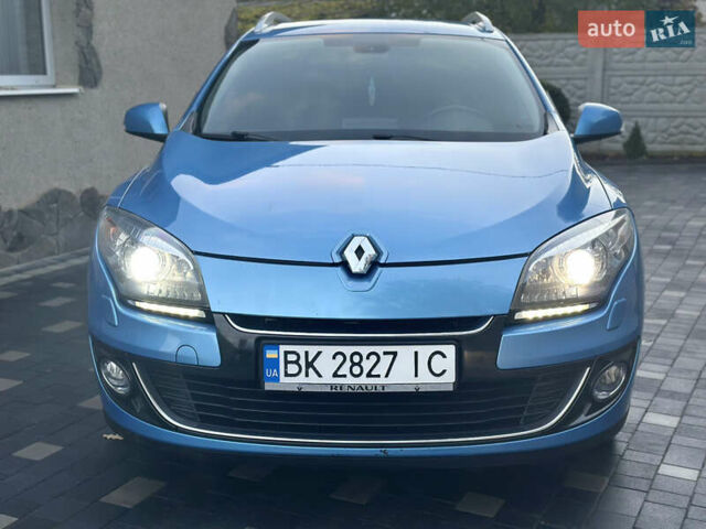 Синий Рено Меган, объемом двигателя 1.5 л и пробегом 257 тыс. км за 8600 $, фото 2 на Automoto.ua