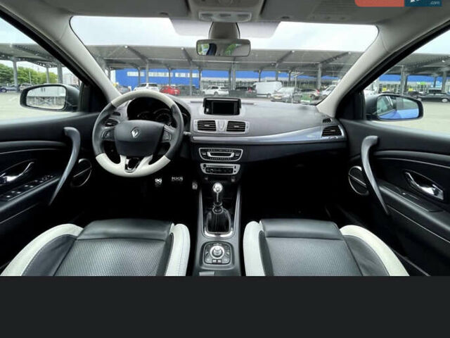 Синий Рено Меган, объемом двигателя 1.5 л и пробегом 216 тыс. км за 10100 $, фото 4 на Automoto.ua