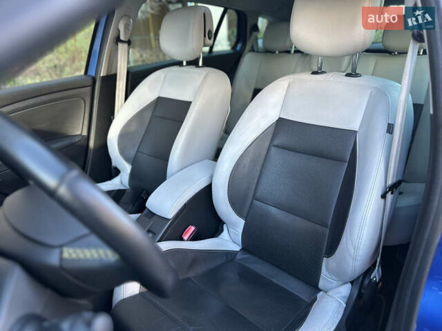 Синий Рено Меган, объемом двигателя 1.5 л и пробегом 228 тыс. км за 10490 $, фото 46 на Automoto.ua