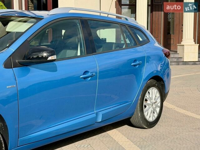 Синій Рено Меган, об'ємом двигуна 1.5 л та пробігом 227 тис. км за 8750 $, фото 98 на Automoto.ua