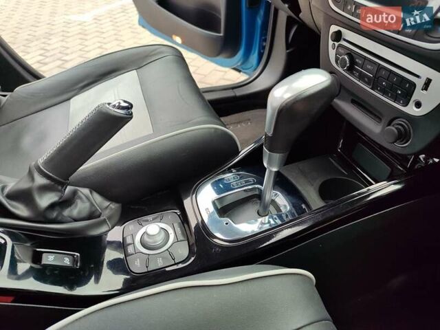 Синий Рено Меган, объемом двигателя 1.5 л и пробегом 200 тыс. км за 8999 $, фото 74 на Automoto.ua