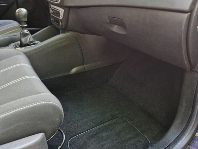 Синій Рено Меган, об'ємом двигуна 0 л та пробігом 195 тис. км за 7115 $, фото 11 на Automoto.ua