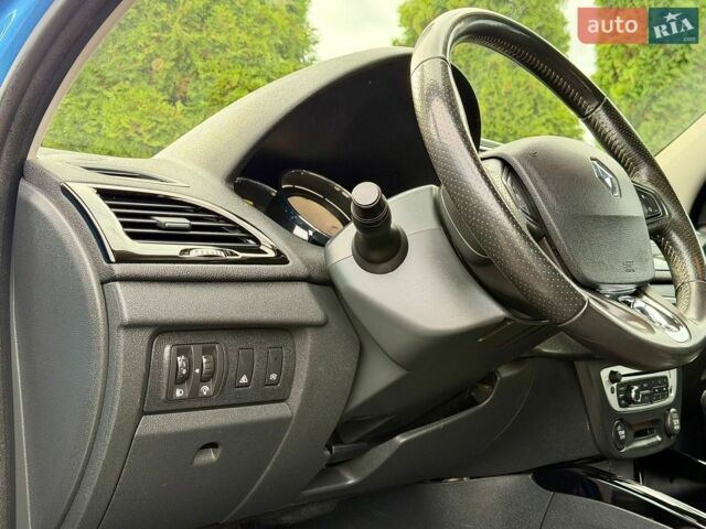 Синій Рено Меган, об'ємом двигуна 1.5 л та пробігом 227 тис. км за 8750 $, фото 128 на Automoto.ua