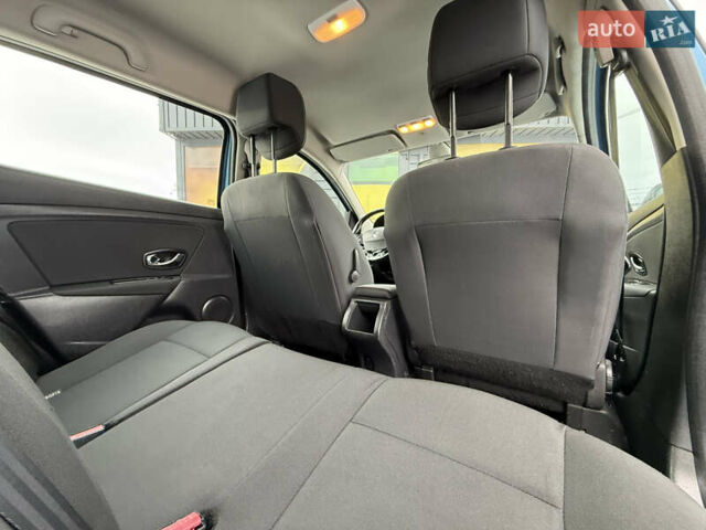 Синий Рено Меган, объемом двигателя 1.5 л и пробегом 286 тыс. км за 7800 $, фото 29 на Automoto.ua