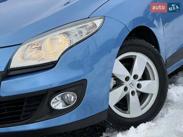 Синий Рено Меган, объемом двигателя 1.5 л и пробегом 286 тыс. км за 7800 $, фото 12 на Automoto.ua