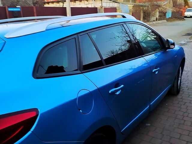 Синий Рено Меган, объемом двигателя 1.5 л и пробегом 300 тыс. км за 7700 $, фото 1 на Automoto.ua