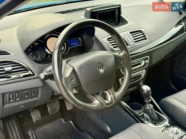 Синій Рено Меган, об'ємом двигуна 1.5 л та пробігом 227 тис. км за 8750 $, фото 122 на Automoto.ua