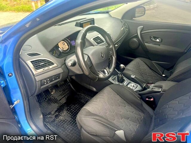 Синій Рено Меган, об'ємом двигуна 1.5 л та пробігом 200 тис. км за 8000 $, фото 3 на Automoto.ua