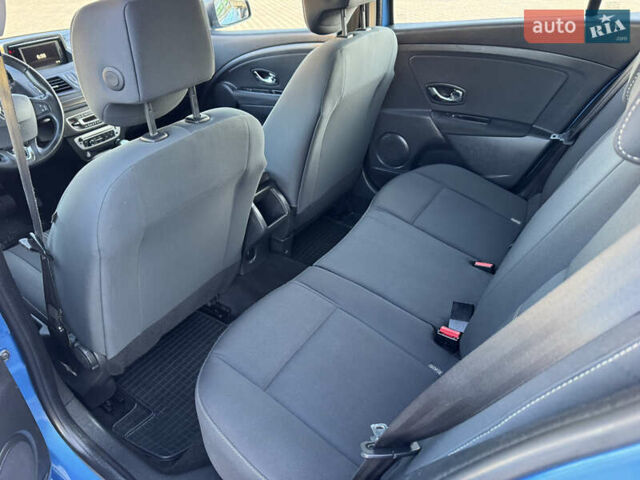 Синій Рено Меган, об'ємом двигуна 1.5 л та пробігом 209 тис. км за 10300 $, фото 26 на Automoto.ua