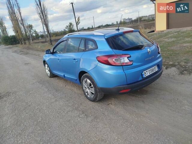 Синій Рено Меган, об'ємом двигуна 1.46 л та пробігом 199 тис. км за 8900 $, фото 4 на Automoto.ua