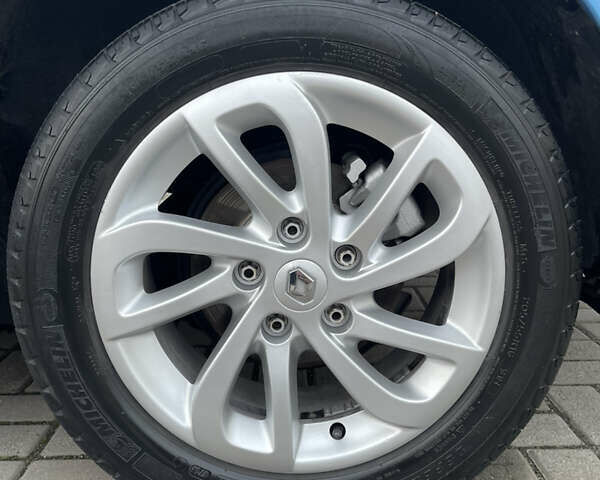 Синий Рено Меган, объемом двигателя 1.6 л и пробегом 279 тыс. км за 8350 $, фото 57 на Automoto.ua