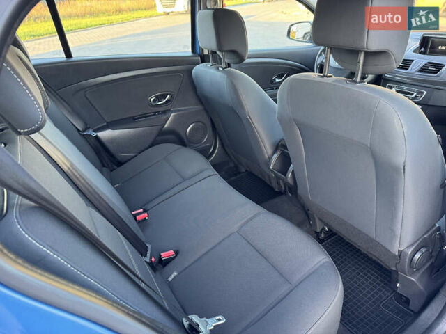 Синій Рено Меган, об'ємом двигуна 1.5 л та пробігом 209 тис. км за 10300 $, фото 24 на Automoto.ua