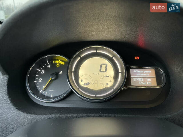 Синий Рено Меган, объемом двигателя 1.6 л и пробегом 279 тыс. км за 8350 $, фото 27 на Automoto.ua