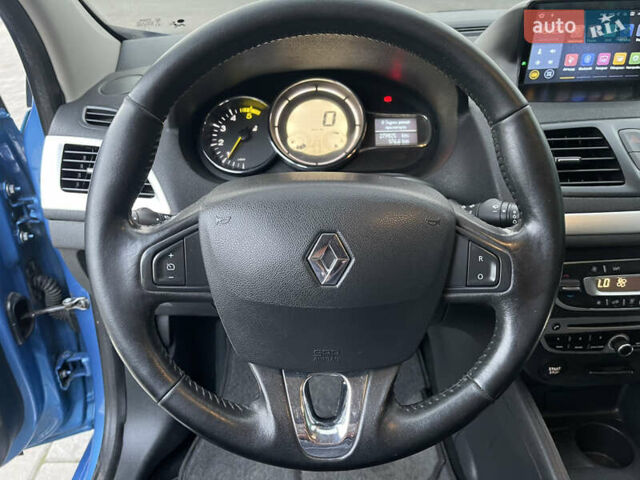 Синій Рено Меган, об'ємом двигуна 1.6 л та пробігом 280 тис. км за 7950 $, фото 23 на Automoto.ua