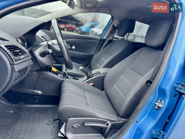 Синий Рено Меган, объемом двигателя 1.5 л и пробегом 194 тыс. км за 9300 $, фото 25 на Automoto.ua