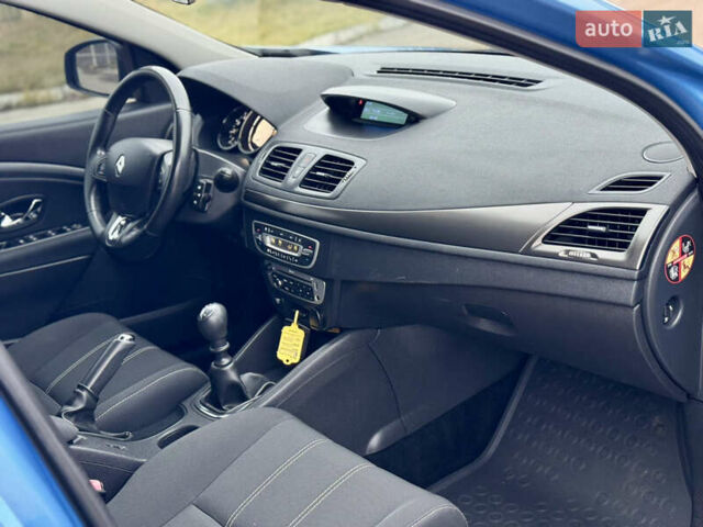Синий Рено Меган, объемом двигателя 1.5 л и пробегом 194 тыс. км за 9300 $, фото 45 на Automoto.ua
