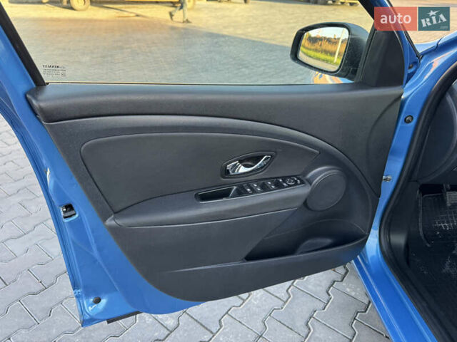 Синій Рено Меган, об'ємом двигуна 1.5 л та пробігом 209 тис. км за 10300 $, фото 22 на Automoto.ua