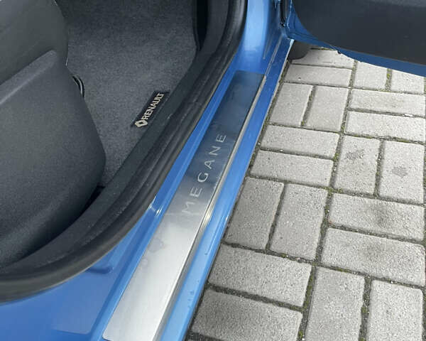 Синий Рено Меган, объемом двигателя 1.6 л и пробегом 279 тыс. км за 8350 $, фото 42 на Automoto.ua