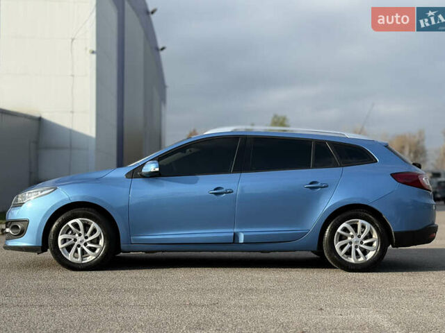 Синий Рено Меган, объемом двигателя 1.46 л и пробегом 196 тыс. км за 8000 $, фото 3 на Automoto.ua