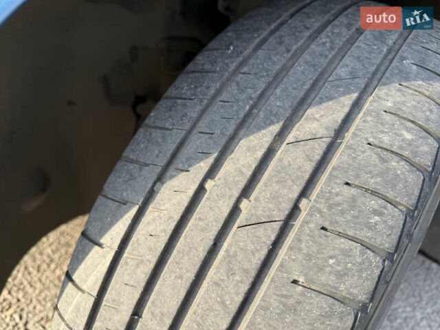 Синий Рено Меган, объемом двигателя 1.46 л и пробегом 196 тыс. км за 8000 $, фото 8 на Automoto.ua