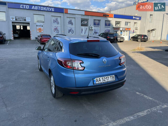 Синий Рено Меган, объемом двигателя 1.6 л и пробегом 216 тыс. км за 8700 $, фото 3 на Automoto.ua