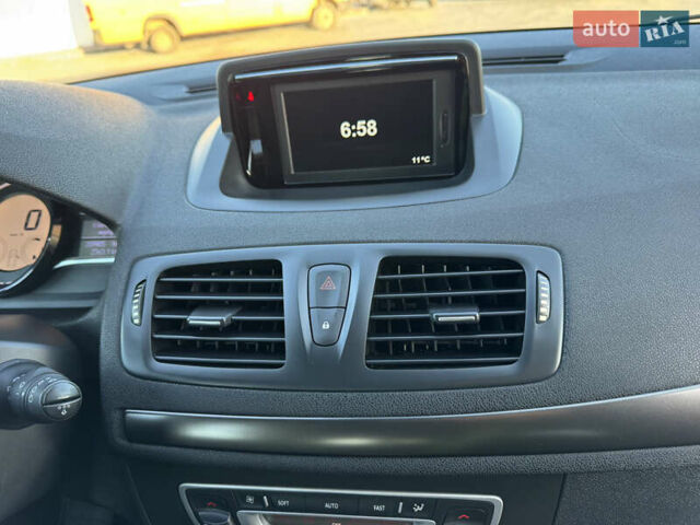 Синій Рено Меган, об'ємом двигуна 1.5 л та пробігом 209 тис. км за 10300 $, фото 33 на Automoto.ua