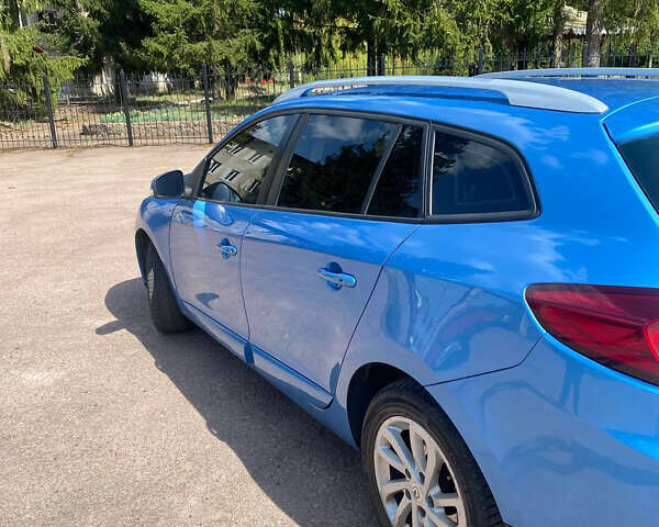 Синій Рено Меган, об'ємом двигуна 1.46 л та пробігом 262 тис. км за 7900 $, фото 4 на Automoto.ua
