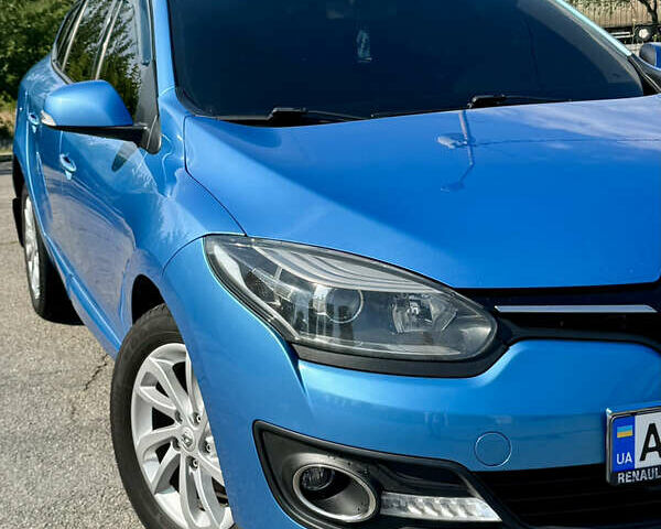 Синий Рено Меган, объемом двигателя 1.6 л и пробегом 279 тыс. км за 8650 $, фото 4 на Automoto.ua