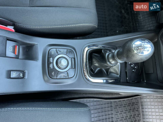 Синій Рено Меган, об'ємом двигуна 1.5 л та пробігом 209 тис. км за 10300 $, фото 29 на Automoto.ua