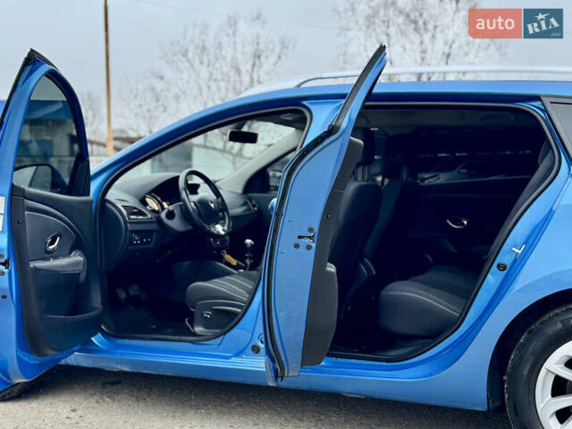 Синий Рено Меган, объемом двигателя 1.5 л и пробегом 194 тыс. км за 9300 $, фото 37 на Automoto.ua