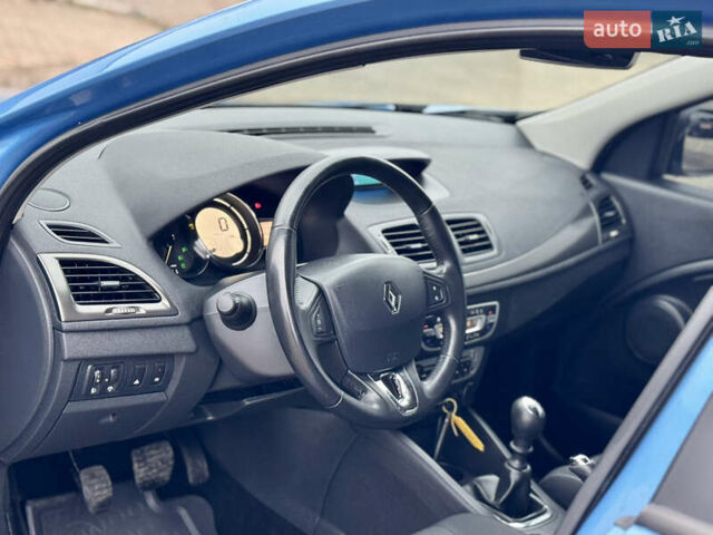 Синий Рено Меган, объемом двигателя 1.5 л и пробегом 194 тыс. км за 9300 $, фото 24 на Automoto.ua
