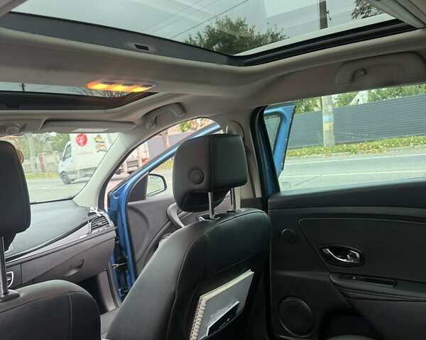 Рено Меган 2014 в Белой Церкве на Automoto.ua Синий Рено Меган, объемом двигателя 1.6 л и пробегом 228 тыс. км за 9500 $, фото 7 на Automoto.ua