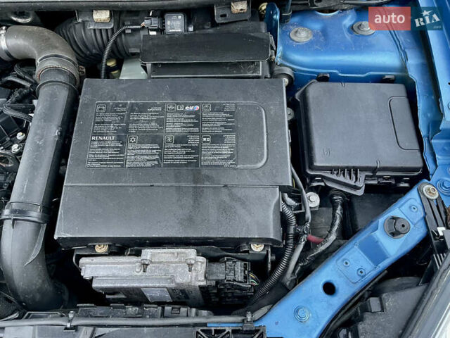 Синій Рено Меган, об'ємом двигуна 1.6 л та пробігом 280 тис. км за 7950 $, фото 51 на Automoto.ua