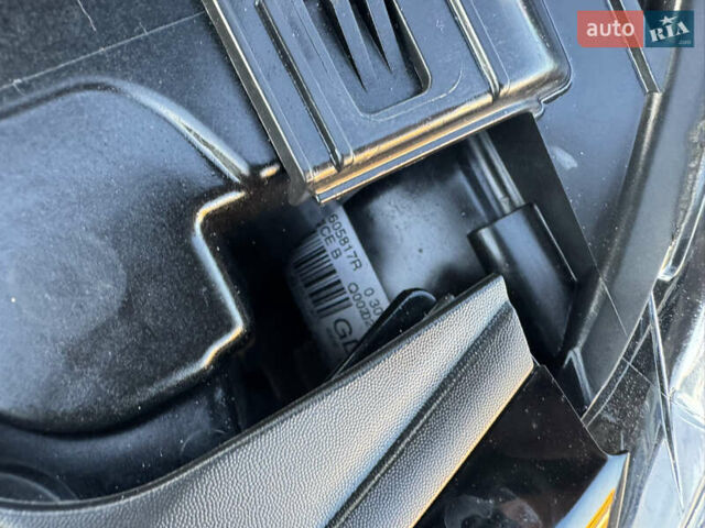 Синій Рено Меган, об'ємом двигуна 1.5 л та пробігом 209 тис. км за 10300 $, фото 43 на Automoto.ua