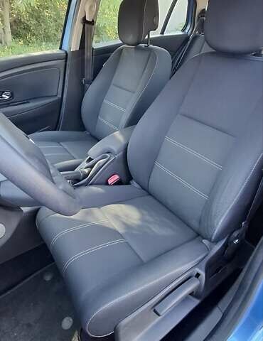 Синий Рено Меган, объемом двигателя 1.6 л и пробегом 207 тыс. км за 8500 $, фото 12 на Automoto.ua