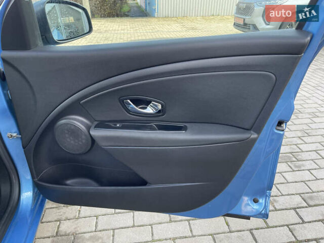 Синій Рено Меган, об'ємом двигуна 1.6 л та пробігом 207 тис. км за 8700 $, фото 35 на Automoto.ua