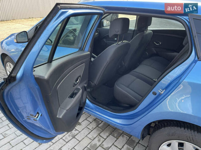 Синій Рено Меган, об'ємом двигуна 1.6 л та пробігом 207 тис. км за 8700 $, фото 26 на Automoto.ua