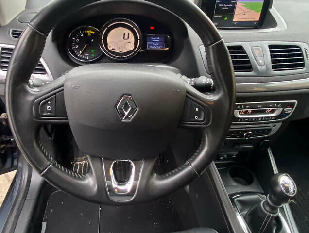 Синий Рено Меган, объемом двигателя 1.5 л и пробегом 153 тыс. км за 9600 $, фото 12 на Automoto.ua