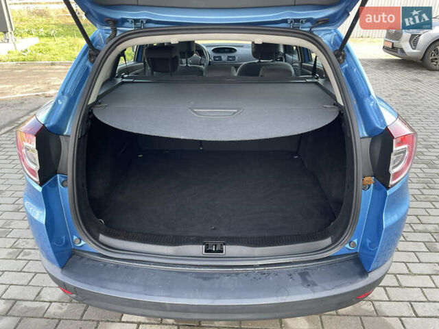 Синій Рено Меган, об'ємом двигуна 1.6 л та пробігом 207 тис. км за 8700 $, фото 29 на Automoto.ua
