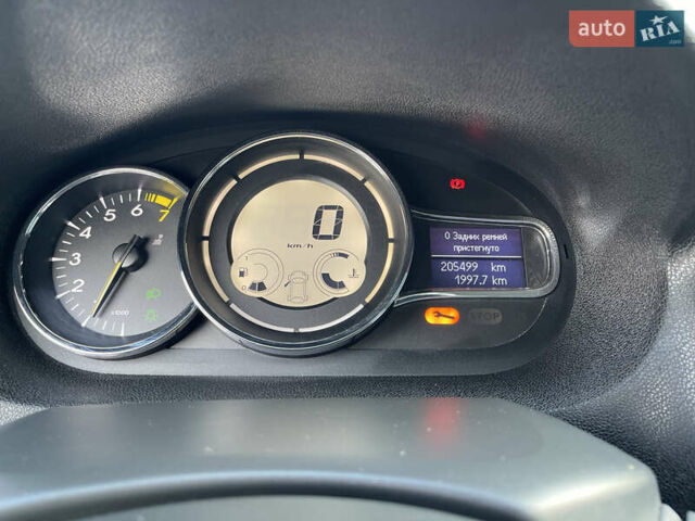 Синій Рено Меган, об'ємом двигуна 1.6 л та пробігом 207 тис. км за 8700 $, фото 42 на Automoto.ua