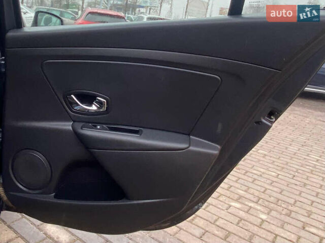 Синий Рено Меган, объемом двигателя 1.5 л и пробегом 153 тыс. км за 9600 $, фото 25 на Automoto.ua
