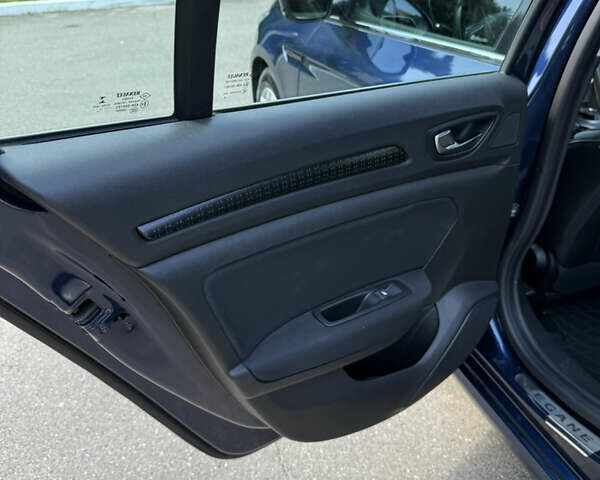 Рено Меган 2016 в Киеве на Automoto.ua Синий Рено Меган, объемом двигателя 1.46 л и пробегом 136 тыс. км за 14600 $, фото 39 на Automoto.ua