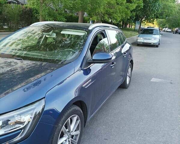 Синий Рено Меган, объемом двигателя 1.5 л и пробегом 208 тыс. км за 12700 $, фото 1 на Automoto.ua