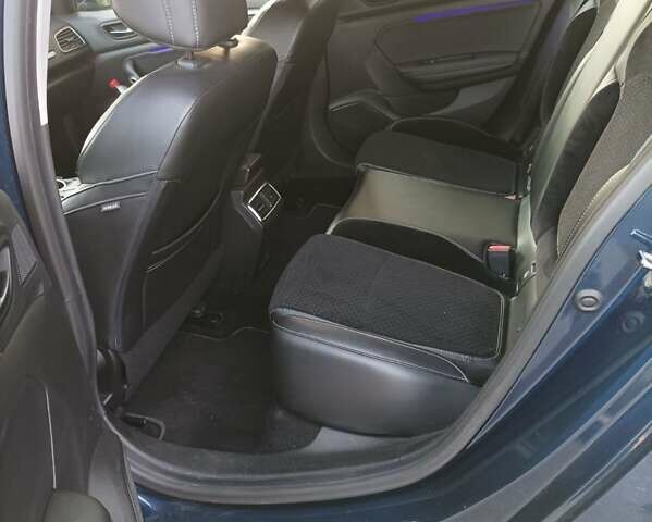 Синий Рено Меган, объемом двигателя 1.5 л и пробегом 208 тыс. км за 12700 $, фото 5 на Automoto.ua