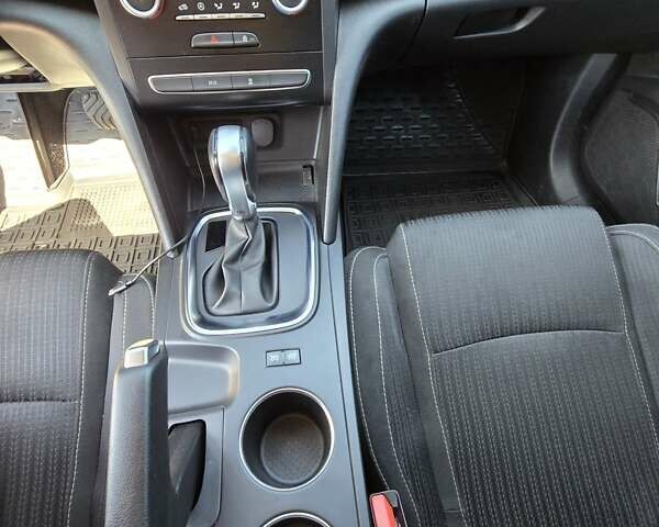 Синій Рено Меган, об'ємом двигуна 1.46 л та пробігом 220 тис. км за 11300 $, фото 22 на Automoto.ua