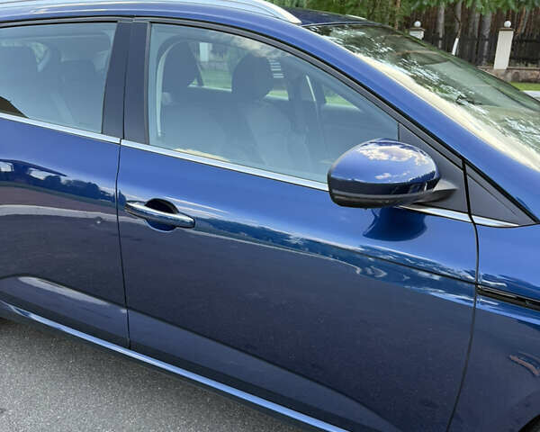 Рено Меган 2016 в Киеве на Automoto.ua Синий Рено Меган, объемом двигателя 1.46 л и пробегом 136 тыс. км за 14600 $, фото 11 на Automoto.ua