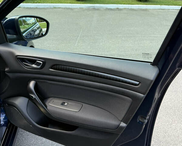 Рено Меган 2016 в Киеве на Automoto.ua Синий Рено Меган, объемом двигателя 1.46 л и пробегом 136 тыс. км за 14600 $, фото 30 на Automoto.ua